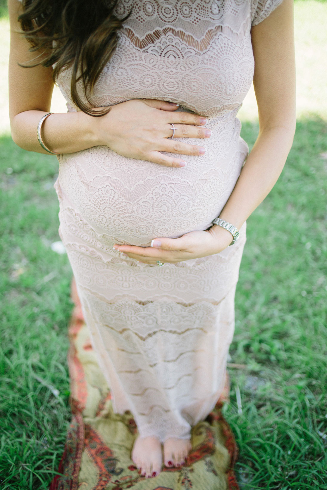 A Light, Airy Maternity Session with Bohemian Touches